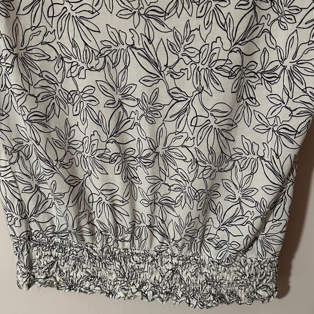 LOFT‎ Monochrome Floral Print Blouse - Picture 2 of 8